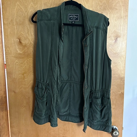 Army green Lucky Brand vest. Lightly worn - Picture 1 of 3